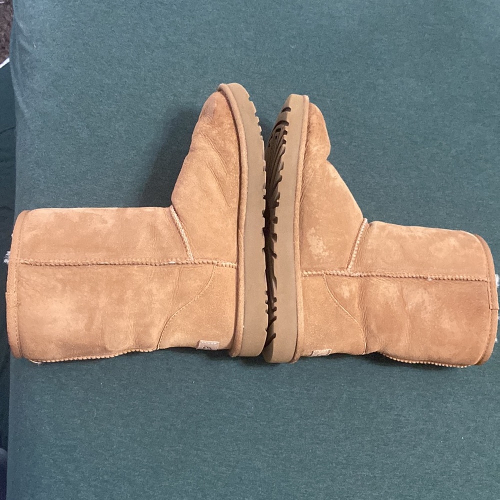 UGG - Picture 7 of 7